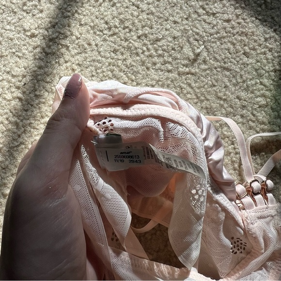 Lacy Bralette - Picture 5 of 5